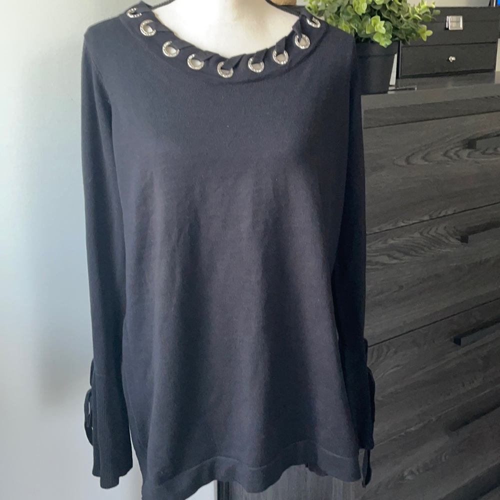 Women’s sweater